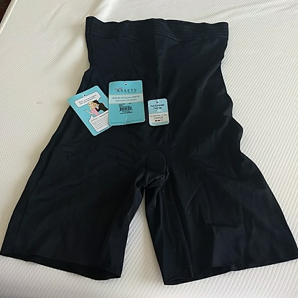 NWT 1x black spanx slimmer